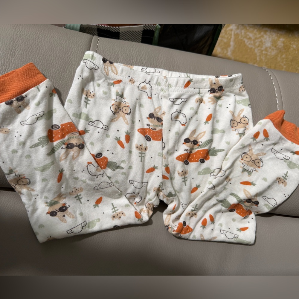 Tres Beau et Belle Animal/carrot print Kids Pajama Bottoms 100% viscose 4T